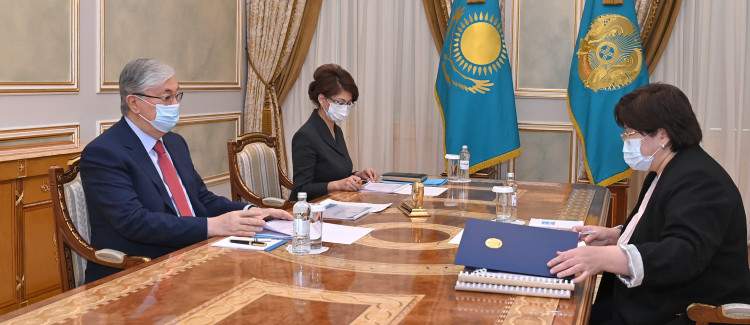 Президент Адам құқықтары жөніндегі уәкіл Эльвира Әзімованы қабылдады 
