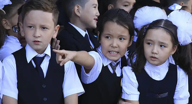 Министр: мектеп формасымен отыру керек деген дұрыс емес 