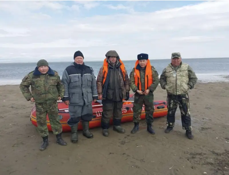 Мұз бетінде қалған балықшылар құтқарылды