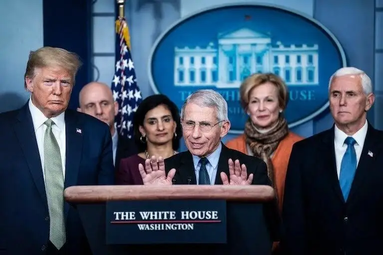 Энтони Фаучи Ресейдің вакцинасына күмәнмен қарайды