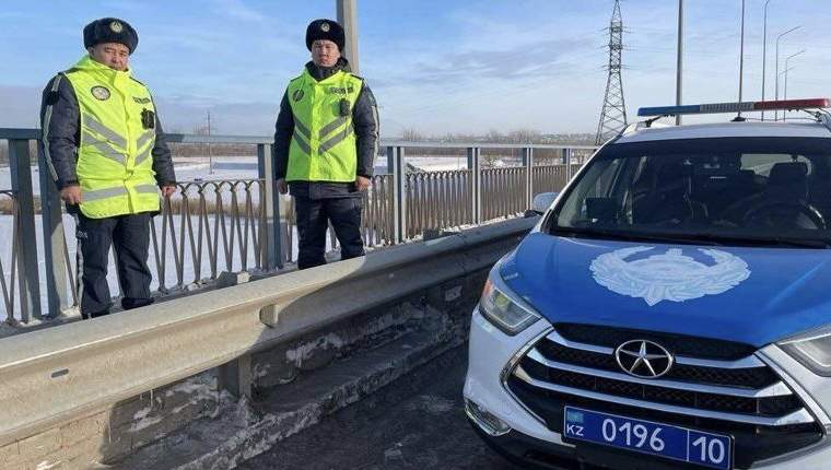 Қостанай полициясы көпірден секірмек болған әйелді құтқарған азаматты іздеп жатыр