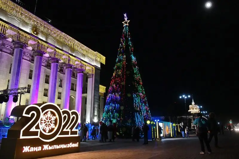 Алматыда бас шыршаның шамдары жағылды