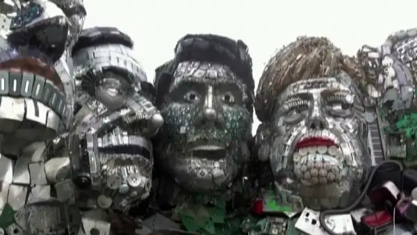 Британияда G7 лидерлерінің мүсіндері қоқыстан жасалды 