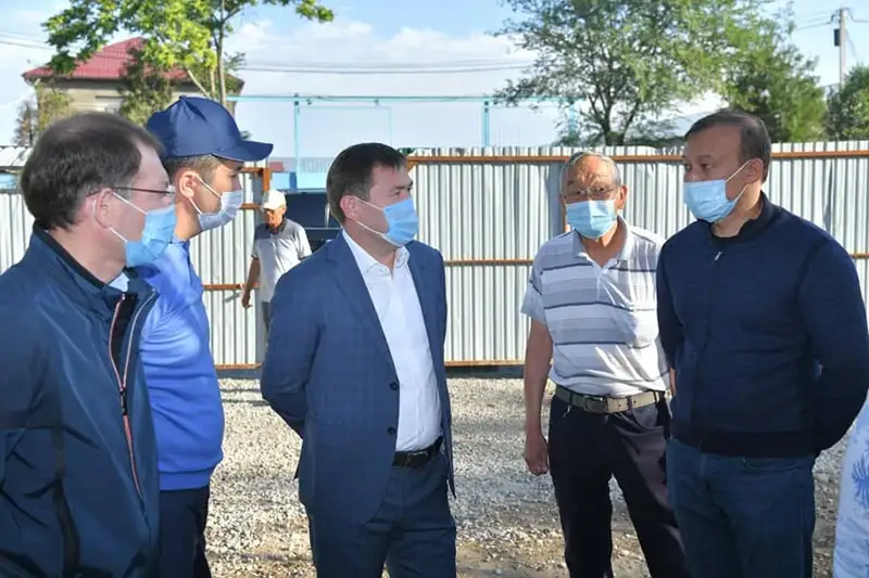 Қала әкімі металлург стадионының құрылыс алаңына барды