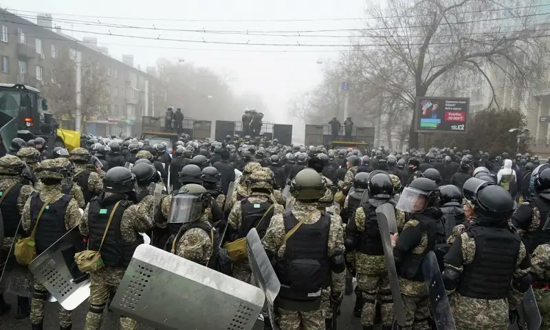 Қаңтар қасіреті: Бас прокуратура билігін асыра пайдаланған қанша қызметкер ұсталғанын айтты
