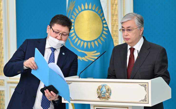 Президенттің баспасөз хатшысы: «Менде тікелей телефон шалуға мүмкіндік бар»