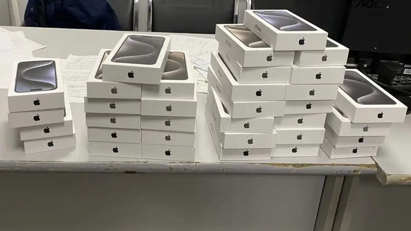 Алматы әуежайында заңсыз жолмен жеткізілген iPhone 15 смартфондары тәркіленді