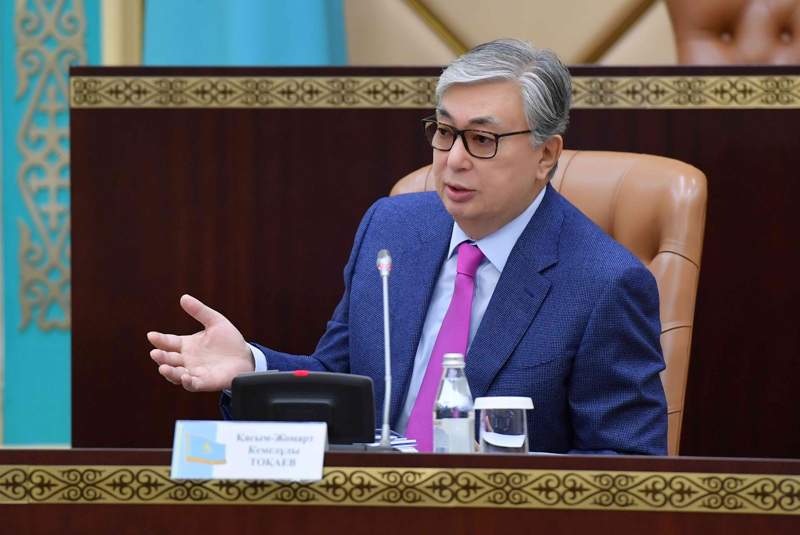 Тоқаев: Қазір «Тойың тойға ұлассын» деп әндетіп жүретін заман емес
