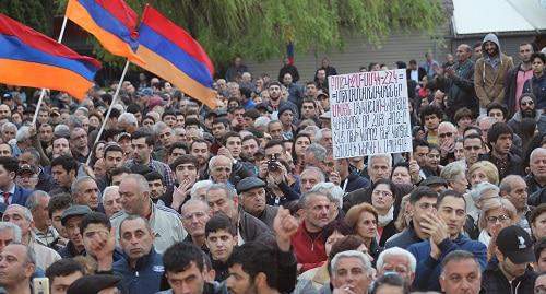 Ереванда оппозиция митингісі өтіп жатыр