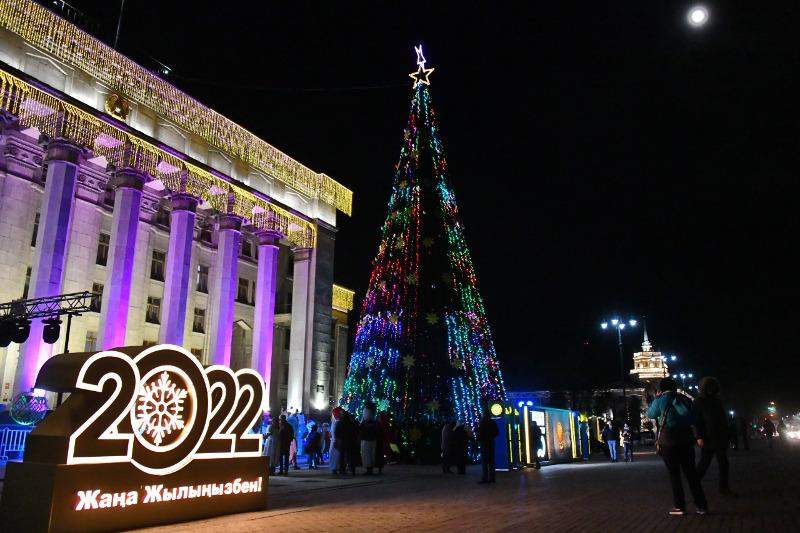Алматыда бас шыршаның шамдары жағылды