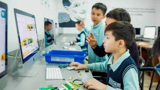 Қазақстанда 800-ден аса оқушы вирус жұқтырған