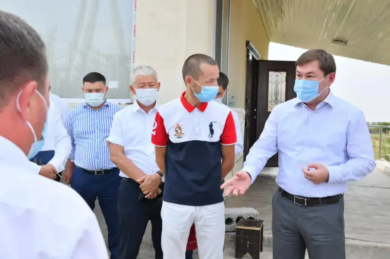 Қала әкімі тұрғындардың өтініші бойынша Ақтас-2 шағын ауданына арнайы барды