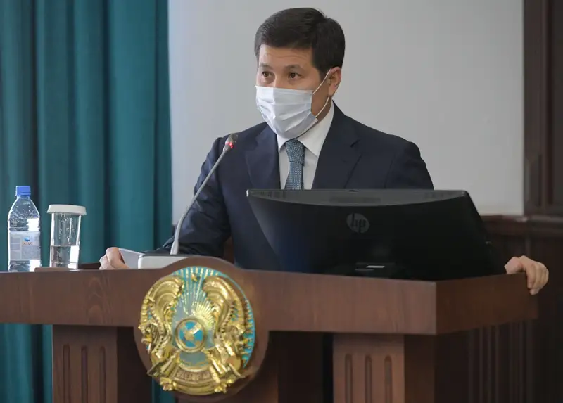 Әбілқайыр Сқақов депутаттарға Павлодар облысының дамуы туралы есеп берді