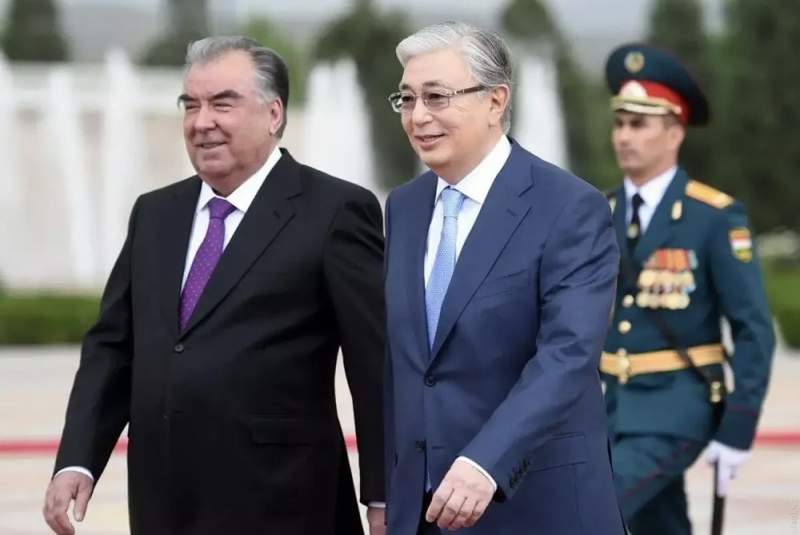Тәжікстан Президенті жұмыс сапарымен Қазақстанға келеді