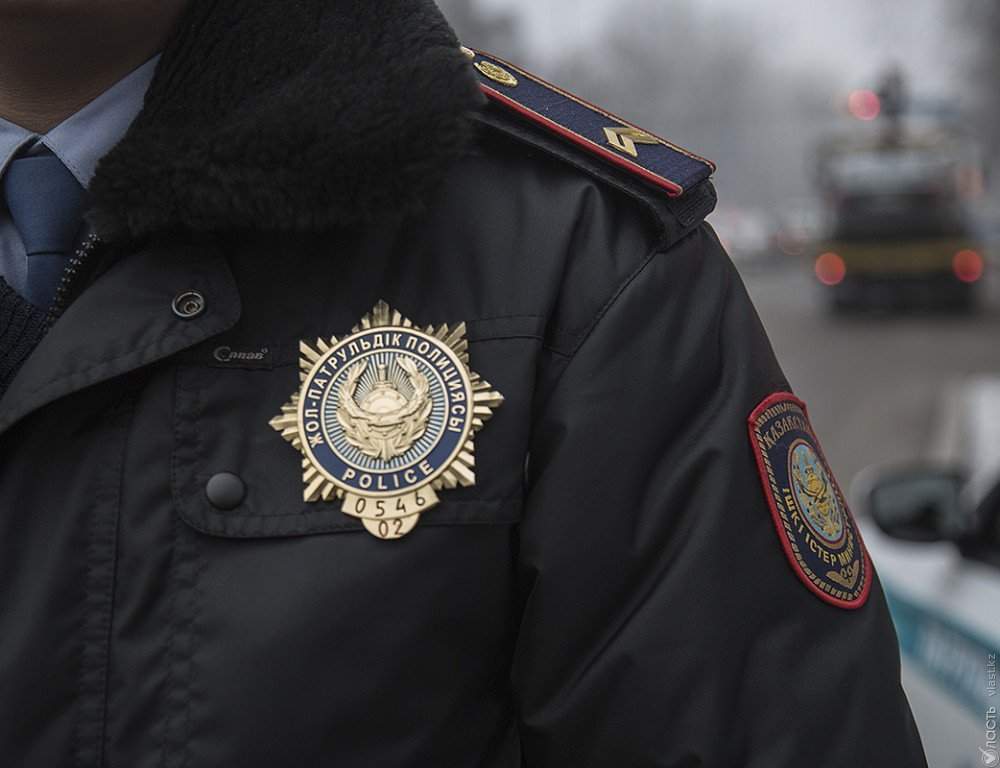 Полиция қызметкерлері жеке мәліметтерді сатқан