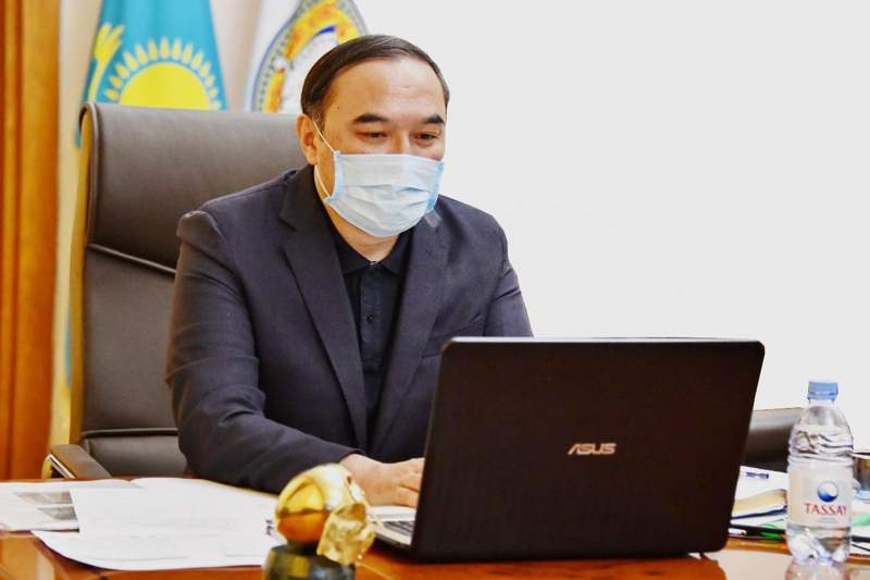 Алматыда дәрігерлерге үстемақы төлеу мәселесі қаралды 