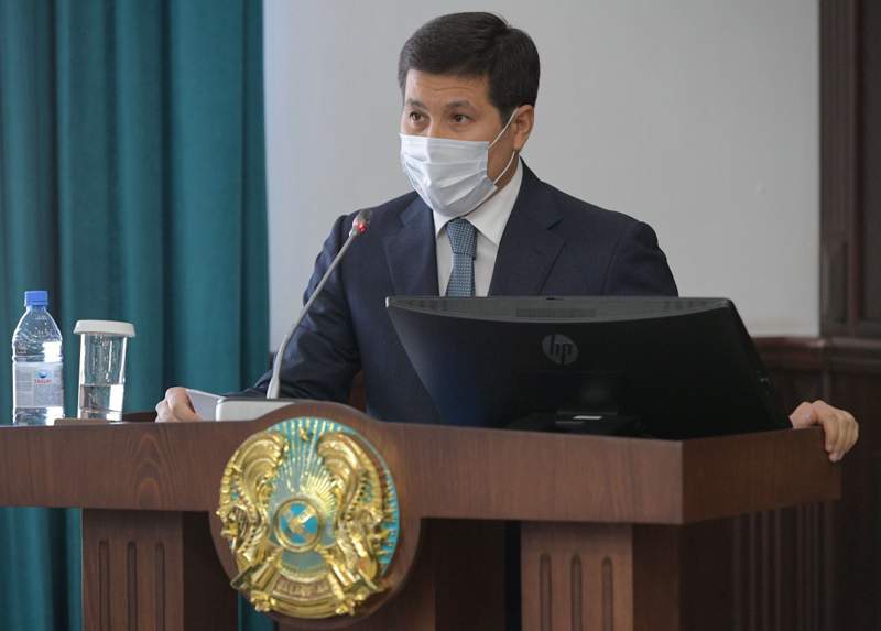 Әбілқайыр Сқақов депутаттарға Павлодар облысының дамуы туралы есеп берді
