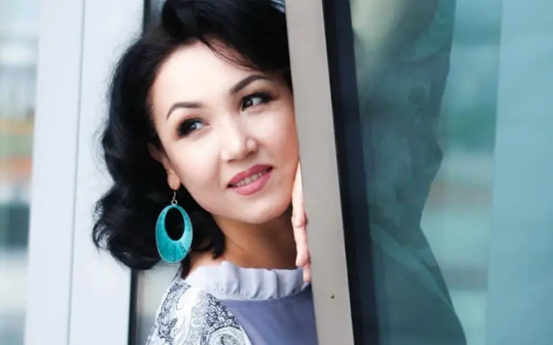 Индира Расылхан бірінші күйеуінің ел танитын азамат екенін айтты