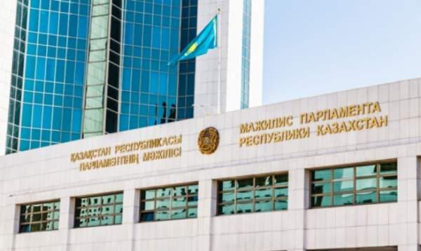 Митинг туралы заң жобасы Мәжіліске қайтарылды