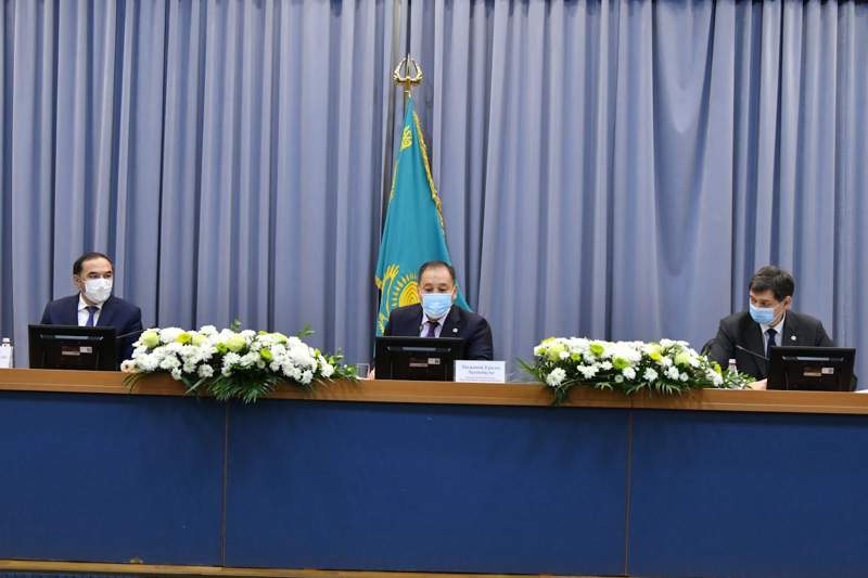 Алматыда эпидемиологиялық ахуал мәселесі туралы кеңес өтті  