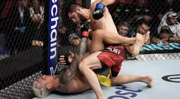 Ислам Махачев UFC чемпионы атанды