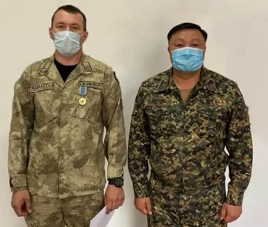 Ақтөбеде батыл жауынгер марапатталды