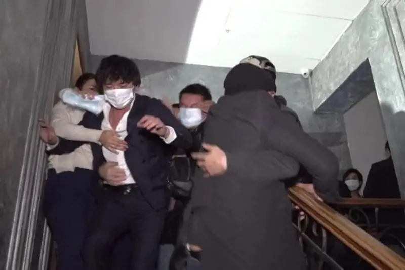 Қайрат Нұртасқа карантин талабын бұзғаны үшін айыппұл салынды  