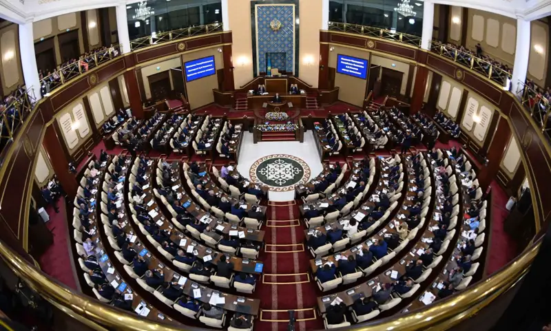 Парламент палаталарының бірлескен отырысы басталды