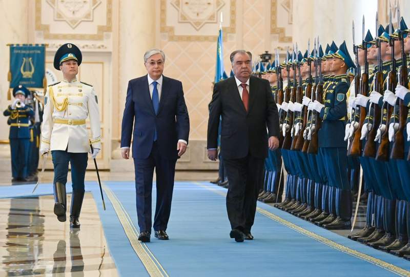  «Ақорда» резиденциясында Эмомали Рахмонды салтанатты түрде қарсы алу рәсімі өтті