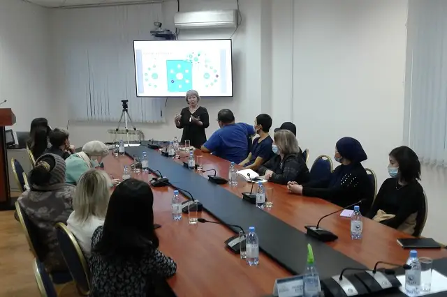 Павлодарда бизнесмендерге қазақша сабақ берілді