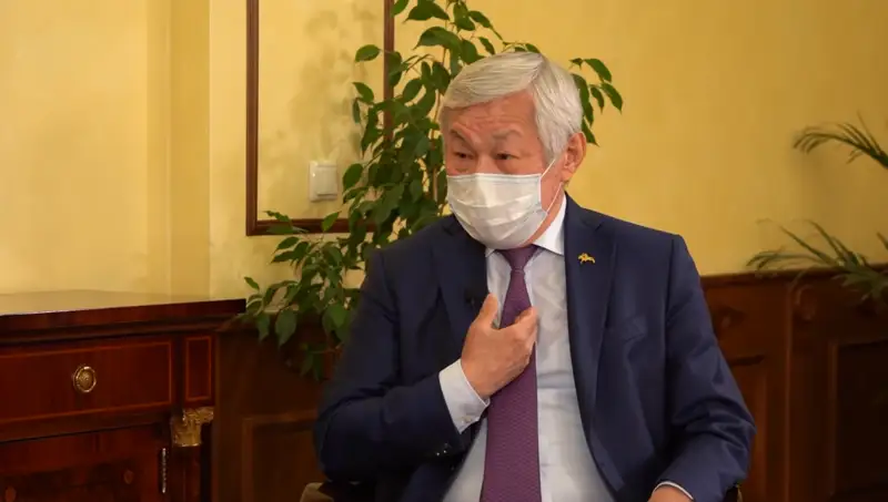 Бердібек Сапарбаев: Біз отырып алып, бір-бірімізді жамандаймыз
