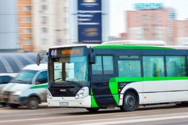 Жексенбі күні қоғамдық көлік жүре ме?