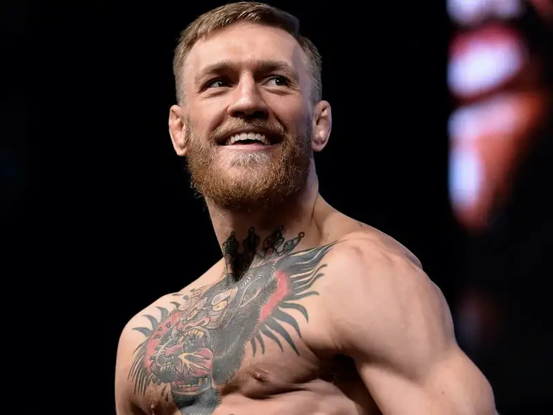 Конор Макгрегор мүгедек арбасында отырып жекпе-жекке шықпақ