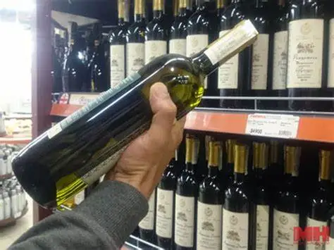 Алкоголь мен темекі сатып аларда куәлік ұсынуды міндеттейтін ереже өзгерді