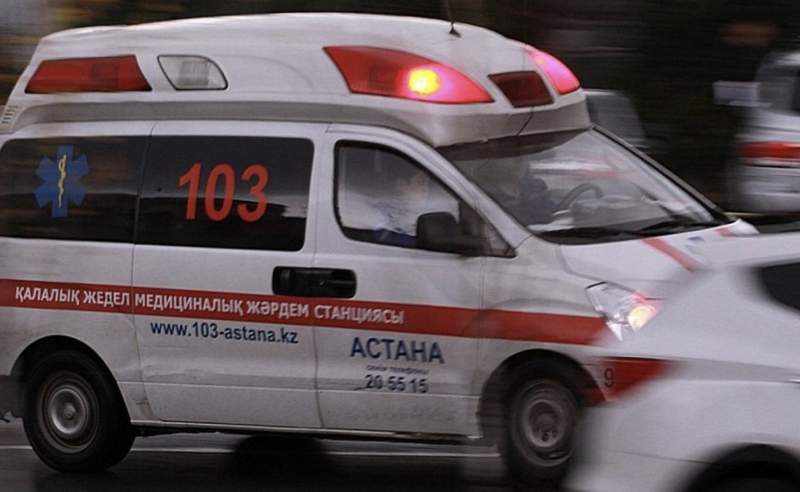 Мектеп директоры пышақ жарақатымен ауруханаға түсті