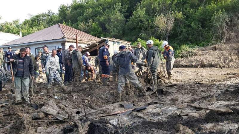 Бозымбаев: Текеліде лай көшкінінен зардап шеккендерге баспана беріледі