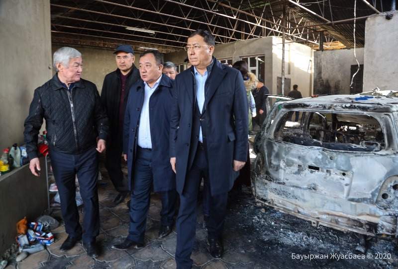 Сапарбаев Қордайда қаза тапқандардың отбасына көңіл айтты 