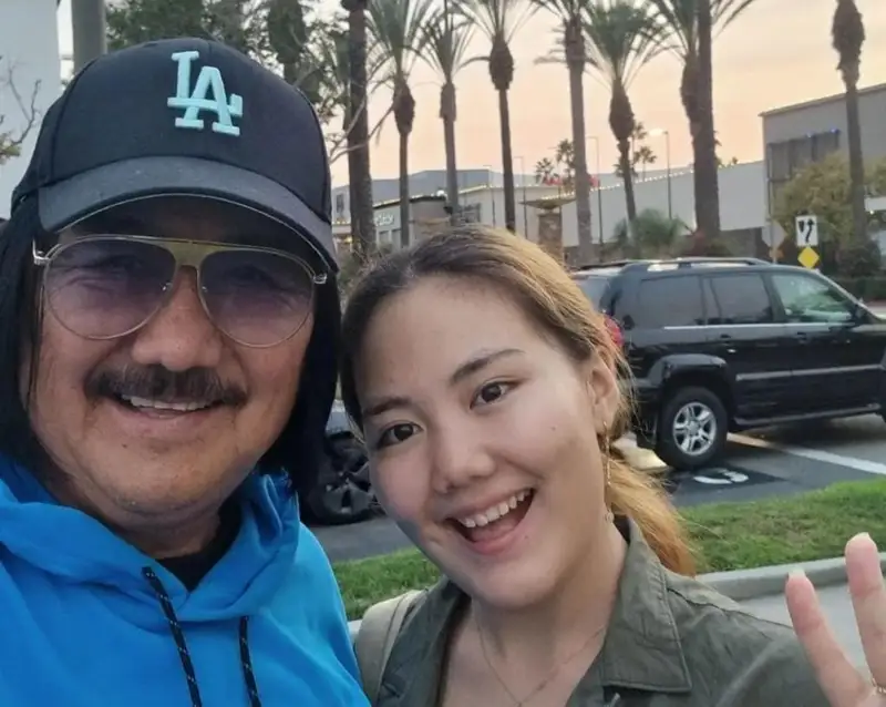 Әнші-сазгер Марат Омаров НЕГЕ АҚШ-қа кетіп қалды?