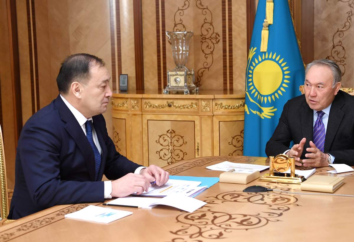 Назарбаев: Қарапайым адамдармен дұрыс диалог жүргізу қажет