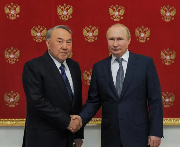 Назарбаев Путинмен кездесті