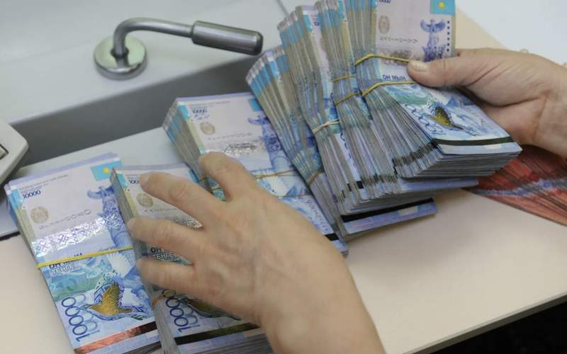 Деканға 6 жыл заңсыз жалақы жазған: Атырауда ЖОО-ның кадр басшысы қызметінен кетті