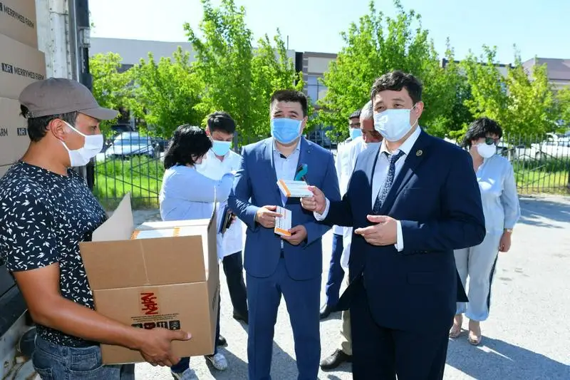 Түркістан облысына 1,5 млн құты дәрі-дәрмек келіп жетті 