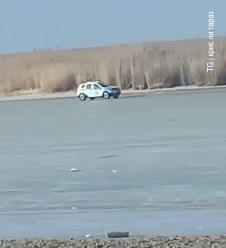 Көлікпен мұз үстінде полицейлерден қашқан жүргізуші ұсталды (видео)