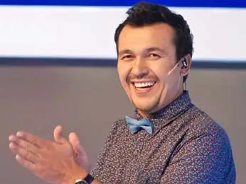 Әнші Жұбаныш Жексенұлы немерелі болды 