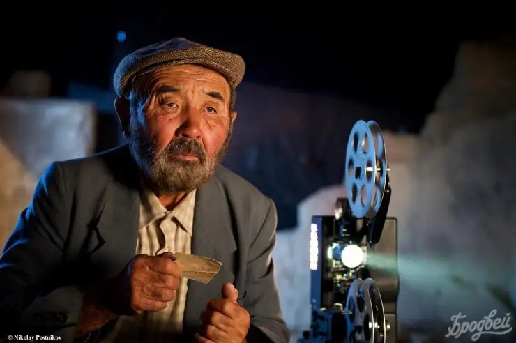 Режиссер Ермек Тұрсынов: кино емес мазақ