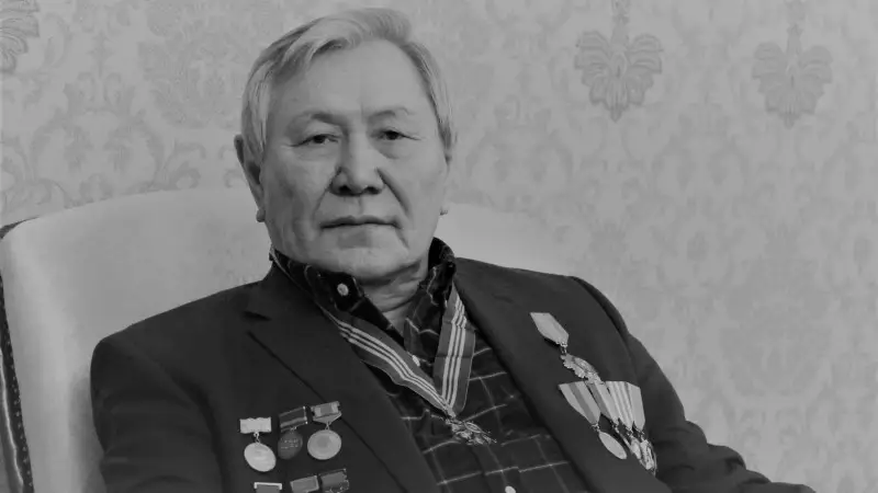 Президент Сұлтан Оразалиннің отбасы мен жақын туыстарына көңіл айтты  
