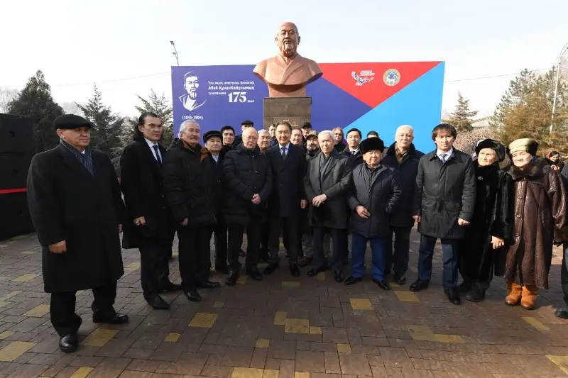 Алматыда Абай мүсіні ашылды
