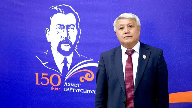 Ербол Тілешов: Билік, БАҚ және бизнес қазақ тілінде сөйлемей отыр