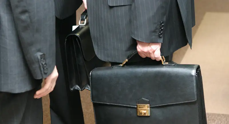 Қазақстанда заңсыз байыған шенеуніктерге қандай жауапкершілік жүктеледі? 