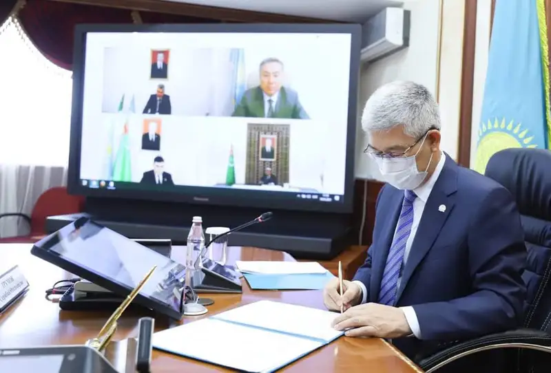 Бастығына әтір сыйламақ болған шендінің мәселесі майшаммен қаралатын болды